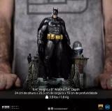 Soška Batman - Batman Unleashed Deluxe Art Scale 1/10 (Iron Studios)