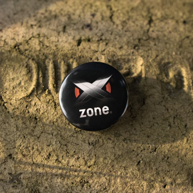 Odznak Xzone (37mm)